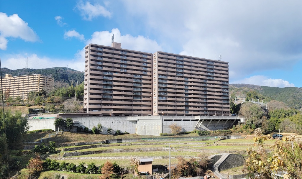 林間田園都市グリーンコート５番館外観